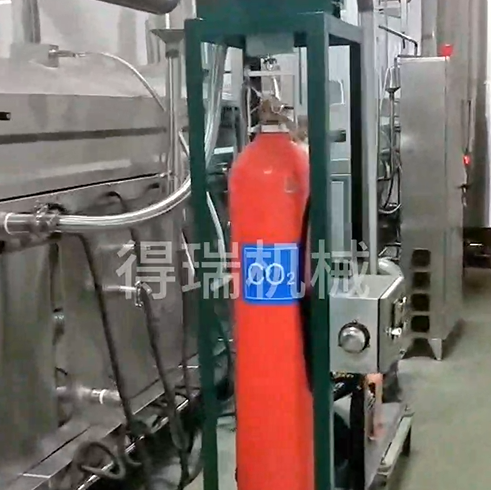 獅子頭，四喜丸子，生產(chǎn)線(xiàn)安裝完畢